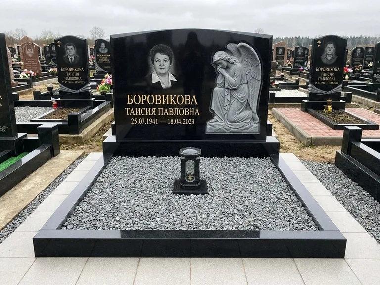 Памятник с барельефом — выполненная работа 38 в Тольятти