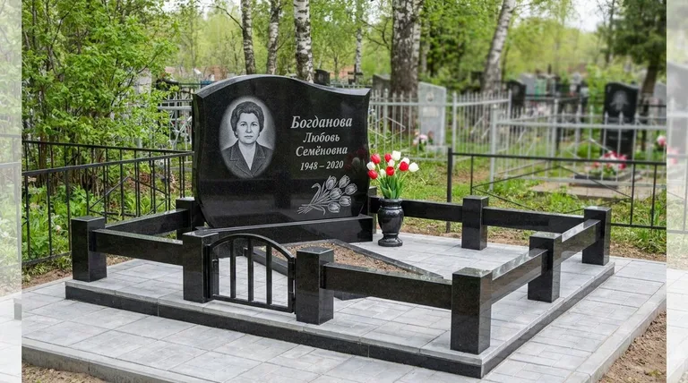 Памятник с гравировкой тюльпанов — выполненная работа «Богданова» в Тольятти