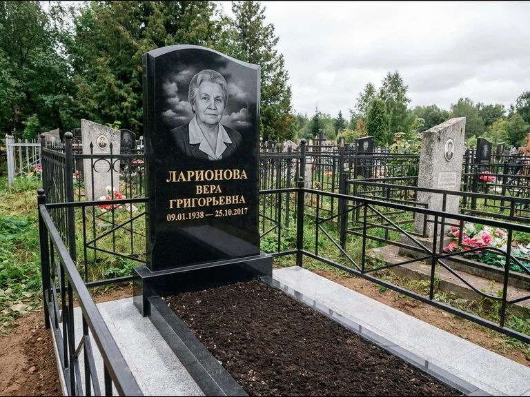Гравировка портрета на чёрном граните — выполненная работа 16 в Тольятти