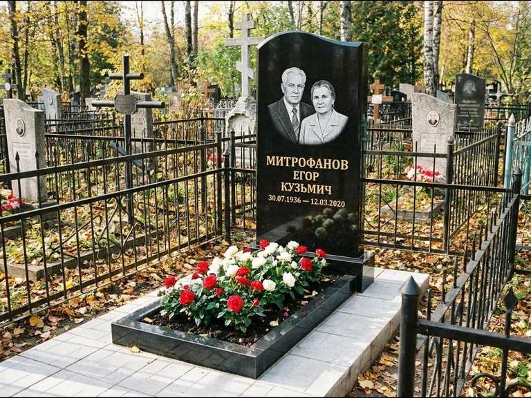 Гравировка портрета на чёрном граните — выполненная работа 17 в Тольятти