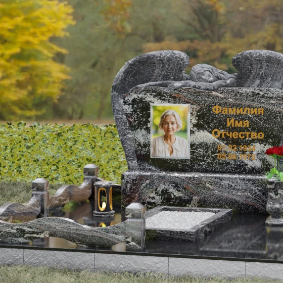 Горизонтальный памятник с фигурой ангела, гранит амфиболит, вид 4