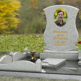 Гранитный вертикальный памятник для одного светский - П146