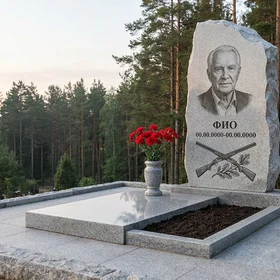 Гранитный памятник охотнику с фактурой скалы с охотничьим трофеем